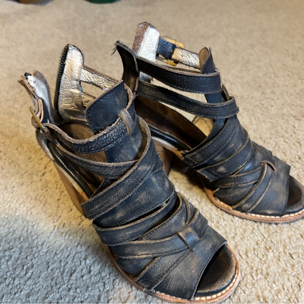 Women's Strappy Black Heeled Sandals